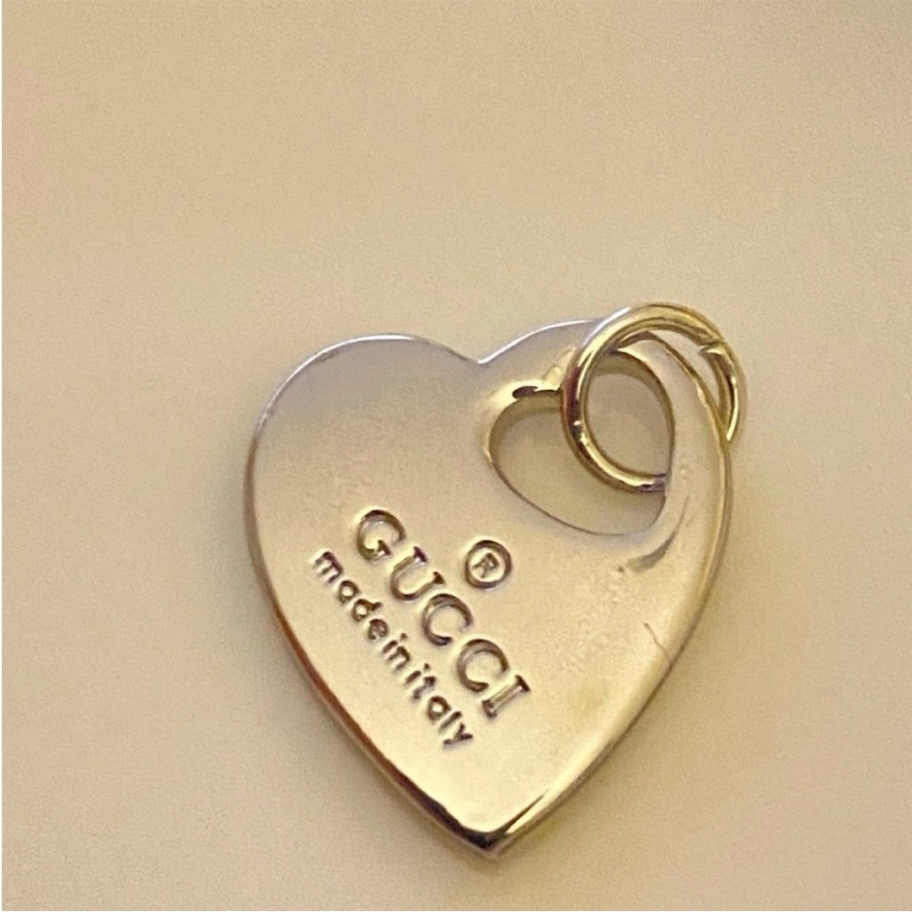 Gucci Silver Heart Pendant - Picture 2 of 5